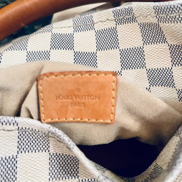Louis Vuitton Artsy MM- Authentic - Picture 7 of 10